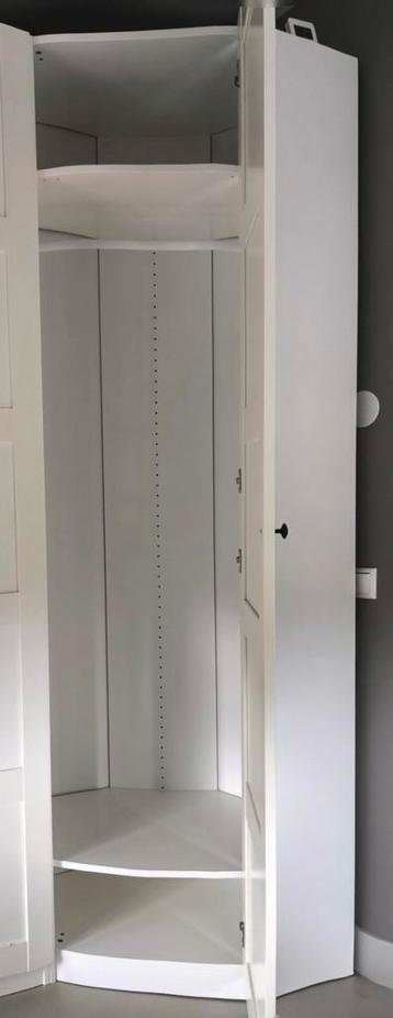 Hoekkledingkast Ikea Pax 236 cm hoog - afbeelding 1 Hoekkledingkast Ikea Pax 236 cm hoog - afbeelding 1