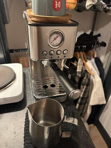 LunaSea pistonmachine barista espresso apparaat koffie