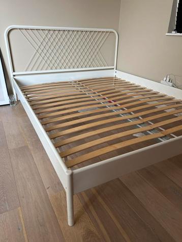 IKEA Nesttun Bedframe 160cm + Lattenbodems - afbeelding 3 IKEA Nesttun Bedframe 160cm + Lattenbodems - afbeelding 3
