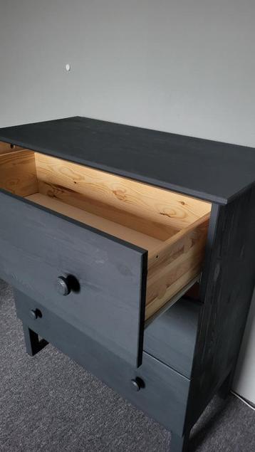 IKEA Tarva bedframe, nachtkastje & ladekast - afbeelding 12 IKEA Tarva bedframe, nachtkastje & ladekast - afbeelding 12