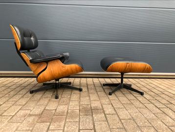 Originele Vitra Eames lounge chair + Ottoman, Notenhout