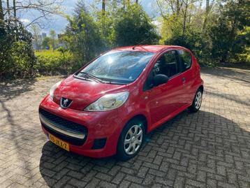 Peugeot 107 1.0 12V 3DR 2009 Rood