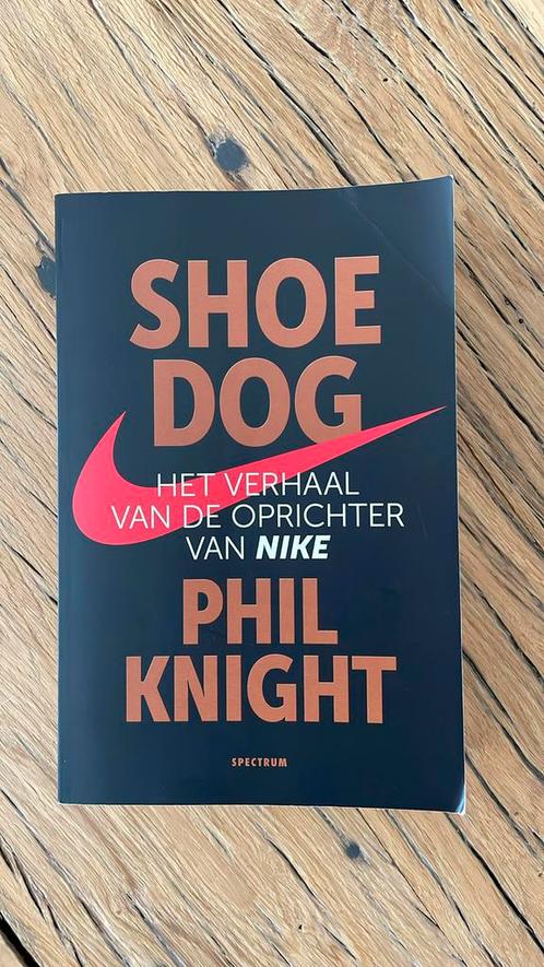 Phil Knight - Shoe Dog, Boeken, Overige Boeken, Zo goed als nieuw, Ophalen of Verzenden