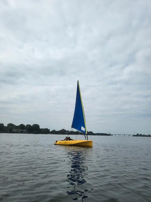 Zeer mooie Escape [optimist maar dan mooier], Watersport en Boten, Open zeilboten, Gebruikt, Laser, 3 tot 6 meter, Polyester, Geen motor