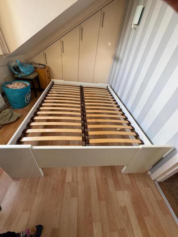 Bed 140x200 incl. lattenbodems en IKEA Hamarvik matras - afbeelding 4 Bed 140x200 incl. lattenbodems en IKEA Hamarvik matras - afbeelding 4