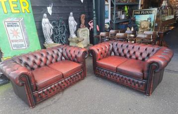 SOLD 2 Chesterfield banken 2 zitters super stoere set  