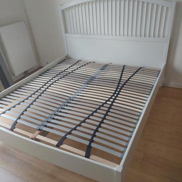 IKEA Tyssedal Bed 180x200 + Matrassen - afbeelding 1 IKEA Tyssedal Bed 180x200 + Matrassen - afbeelding 1