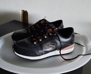 Dames Skechers memory foam maat 38. 3hale=2betale 