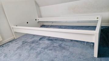 Ikea Malm Bedframe Wit met Matras - afbeelding 3 Ikea Malm Bedframe Wit met Matras - afbeelding 3