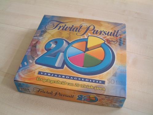 Trivial Pursuit Verjaardagseditie, Hobby en Vrije tijd, Gezelschapsspellen | Bordspellen, Zo goed als nieuw, Vijf spelers of meer