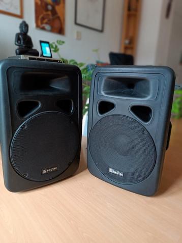 2 PA speakers van het merk Skytec