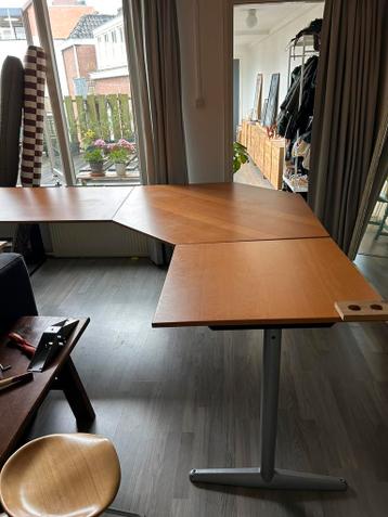 Ikea hoekbureau Effectiv - afbeelding 5 Ikea hoekbureau Effectiv - afbeelding 5