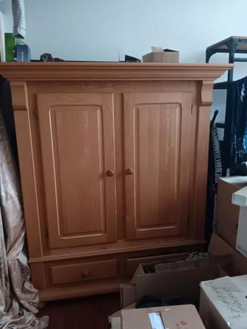 Grenen kast. Gratis op te halen!