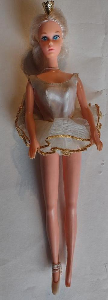 vintage Barbie ballerina uit 1976 type 9093 / Mattel