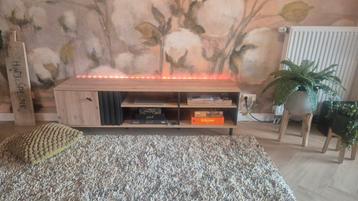 Gratis TV Kast / dressoir