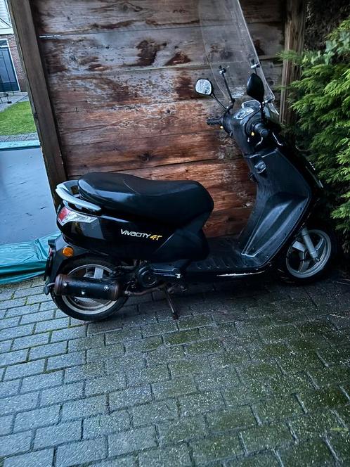 Peugeot vivacity 4takt opknappertje, Fietsen en Brommers, Snorfietsen en Snorscooters, Gebruikt, Overige merken, Benzine, Ophalen