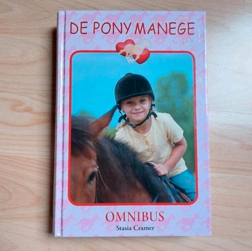 Omnibus boek: De Pony Manege, Boeken, Kinderboeken | Jeugd | 10 tot 12 jaar, Zo goed als nieuw, Fictie, Ophalen of Verzenden