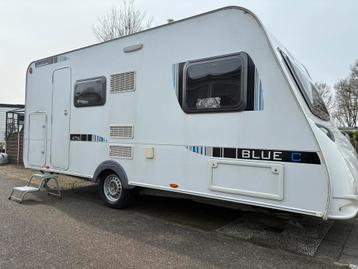 Tour caravan Caravelair met stapelbed zes persoons !