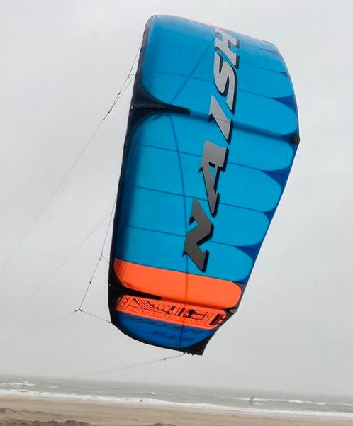 Naish Slash allround 10m kite met bar, Watersport en Boten, Kitesurfen, Zo goed als nieuw, 10 m², Geen board, Ophalen of Verzenden
