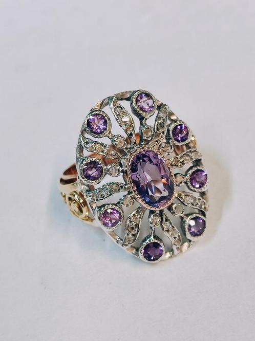 Antieke ring met amethisten en diamanten, Sieraden, Tassen en Uiterlijk, Ringen, Zo goed als nieuw, Dame, Goud, Goud, Met edelsteen