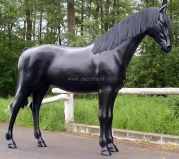 paard polyester kunst beeld 