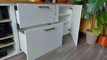 TV meubel - 2x IKEA Besta + 2x Ikea Billy - afbeelding 5 TV meubel - 2x IKEA Besta + 2x Ikea Billy - afbeelding 5