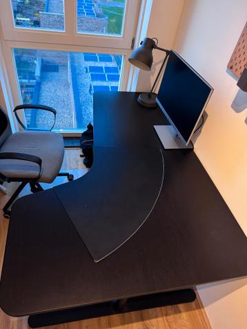 Ikea Bekant Hoekbureau Zwart met Accessoires - afbeelding 1 Ikea Bekant Hoekbureau Zwart met Accessoires - afbeelding 1