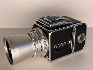 Hasselblad 500c met Zeiss distagon 50mm 1:4 lens 