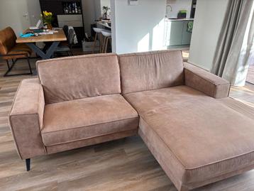 GRATIS zitbank 2,5 zits met loungegedeelte