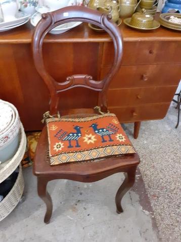 Prachtige antieke stoel inclusief kussentje