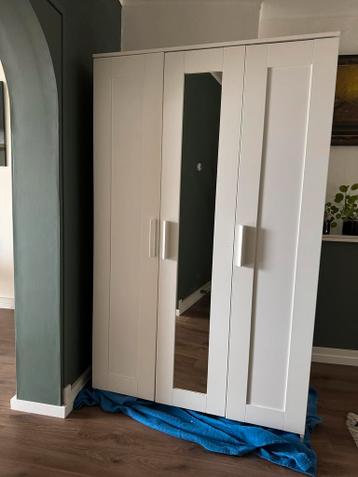 Brimnes IKEA kledingkast - afbeelding 1 Brimnes IKEA kledingkast - afbeelding 1