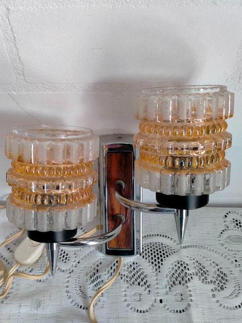 Vintage duo wandlamp glazen kapjes jaren 60, Antiek en Kunst, Antiek | Lampen, Ophalen