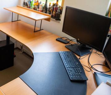 Degelijk bureau IKEA- Effektiv-T - afbeelding 2 Degelijk bureau IKEA- Effektiv-T - afbeelding 2