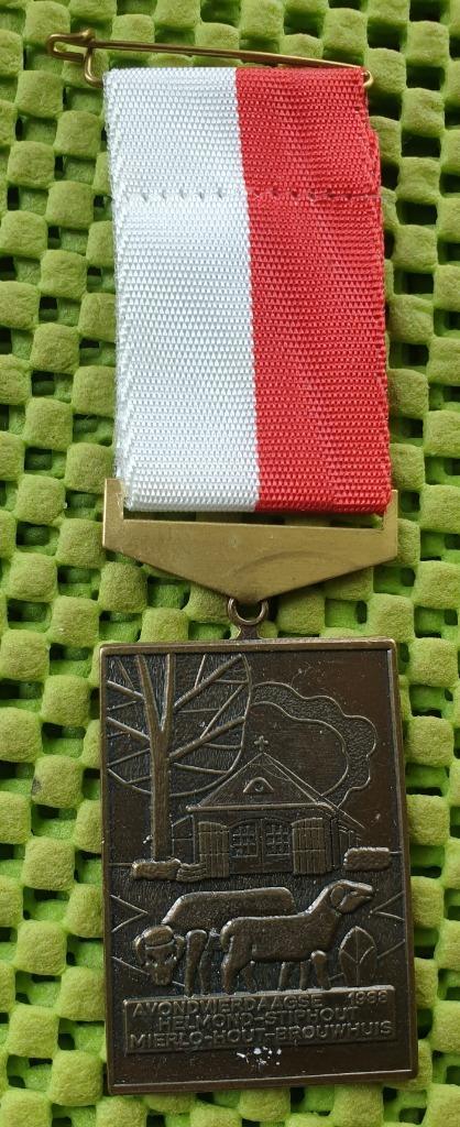 Medaille : Avondvierdaagse Helmond-Striphout , Mierlo., Postzegels en Munten, Penningen en Medailles, Overige materialen, Nederland