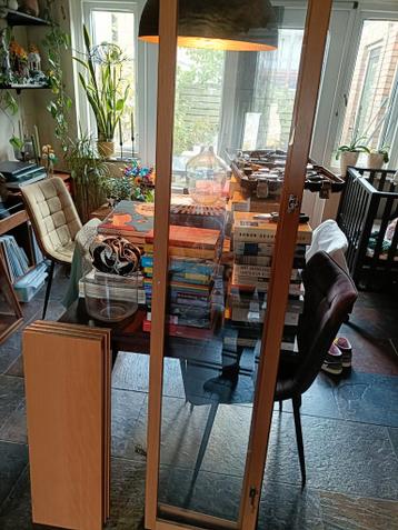 Billy boekenkast met glasdeuren zsm weg- Den Bosch - afbeelding 2 Billy boekenkast met glasdeuren zsm weg- Den Bosch - afbeelding 2