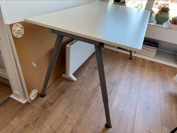 Ikea bureau Galant 160 x 80 - afbeelding 2 Ikea bureau Galant 160 x 80 - afbeelding 2