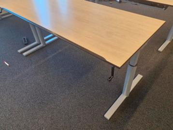 Gispen TM bureaus met slinger / zwengel ( ACTIE ) - afbeelding 5 Gispen TM bureaus met slinger / zwengel ( ACTIE ) - afbeelding 5