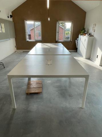 4 tafels / bureaus ikea bekant - afbeelding 1 4 tafels / bureaus ikea bekant - afbeelding 1