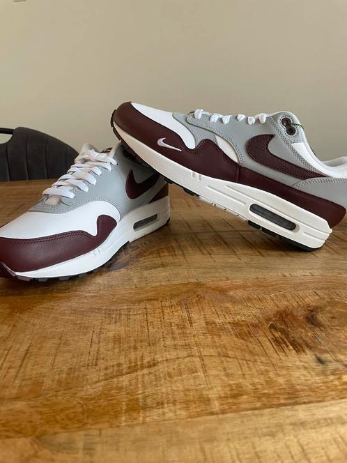 Nike Air Max 1 Mystic Dates! Nieuw! Maat 43! OG All!!, Kleding | Heren, Schoenen, Nieuw, Sneakers of Gympen, Overige kleuren, Ophalen of Verzenden