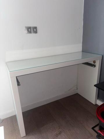 IKEA Malm Make-up Tafel / Bureau - afbeelding 5 IKEA Malm Make-up Tafel / Bureau - afbeelding 5