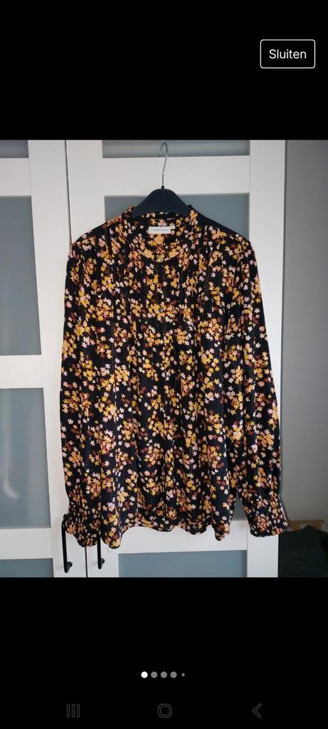 Fabienne Chapot gebloemde blouse maat 42, Kleding | Dames, Blouses en Tunieken, Zo goed als nieuw, Maat 42/44 (L), Zwart, Ophalen of Verzenden