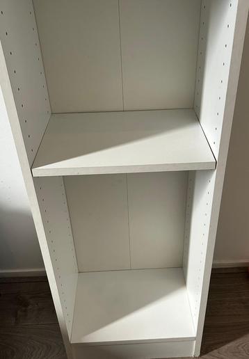 Witte IKEA boekenkast (BILLY stijl) -40x202cm - afbeelding 4 Witte IKEA boekenkast (BILLY stijl) -40x202cm - afbeelding 4