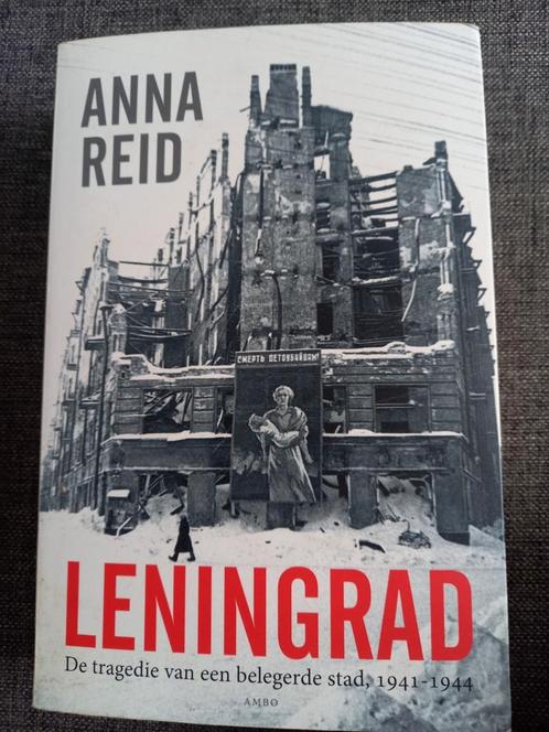 Anna Reid - Leningrad, Boeken, Oorlog en Militair, Zo goed als nieuw, Ophalen of Verzenden