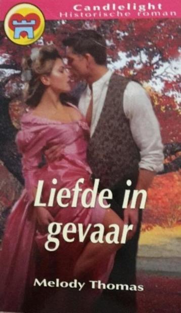 Boek Liefde in gevaar Melody Thomas