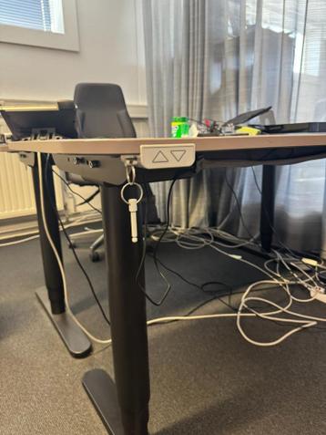 Hoekbureau elektrisch - IKEA Bekant - 2 beschikbaar - afbeelding 3 Hoekbureau elektrisch - IKEA Bekant - 2 beschikbaar - afbeelding 3