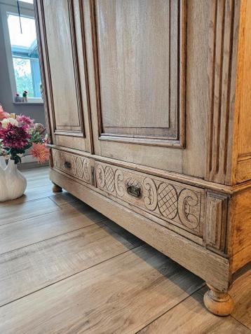 Antieke Franse kledingkast demontabel - afbeelding 2 Antieke Franse kledingkast demontabel - afbeelding 2