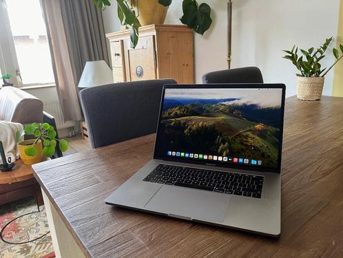 Apple Macbook Pro Touchbar 15 Inch 2018 - Intel i7 - 512GB, Computers en Software, Apple Macbooks, Gebruikt, MacBook Pro, 15 inch