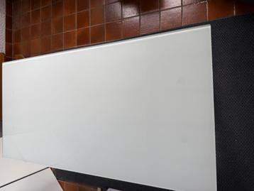 IKEA Galant bureau met chromen onderstel en melkglas blad - afbeelding 4 IKEA Galant bureau met chromen onderstel en melkglas blad - afbeelding 4