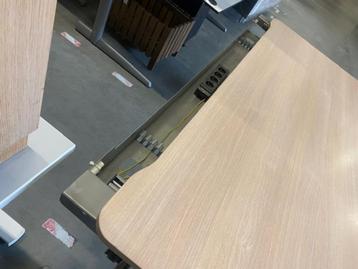 Verstelbaar bureau met slinger 180x90xH62-91 cm, 850 stuks - afbeelding 16 Verstelbaar bureau met slinger 180x90xH62-91 cm, 850 stuks - afbeelding 16