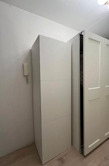 IKEA BESTÅ kast wit met deuren - afbeelding 1 IKEA BESTÅ kast wit met deuren - afbeelding 1